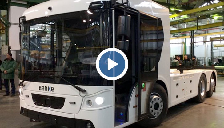 Banke ERCV27 е дълъг 7.77 метра, има допустимо тегло 27 тона и развива максимална скорост 80 км/ч