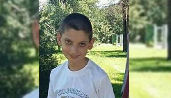 Даниел леко заеква, има проблеми с ориентацията за време и пространство