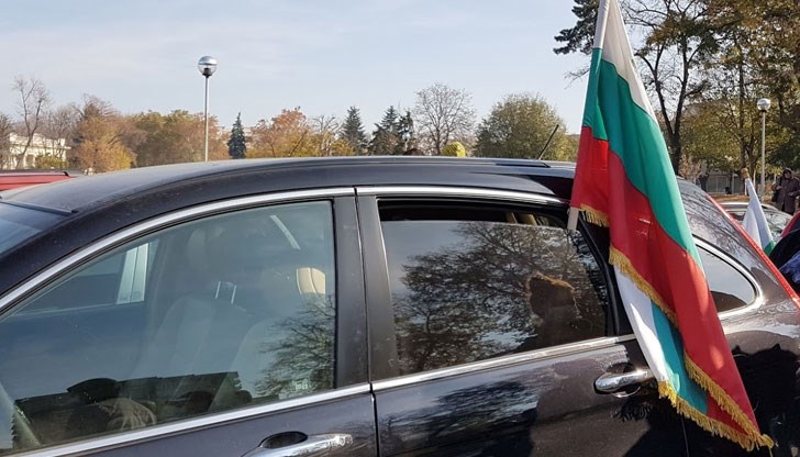 Носете си знамена, табели, свирки, плакати! Не на високите цени в България!