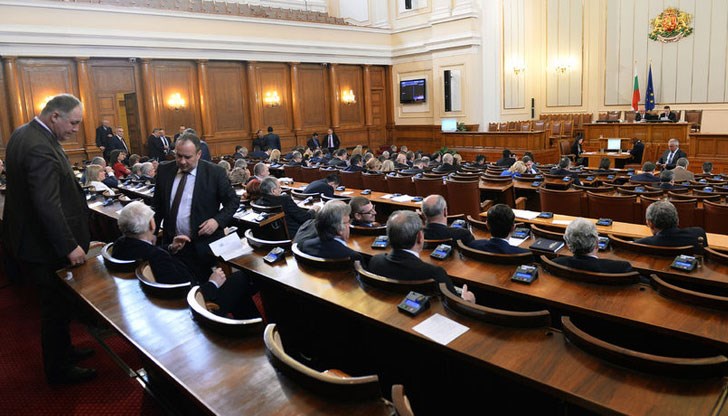 БСП излязоха с алтернативно предложението – минималната пенсия да се вдигне на 300 лева БСП излязоха с алтернативно предложението – минималната пенсия да се вдигне на 300 лева