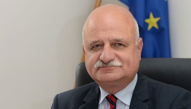 Вузът е анулирал 170 дипломи на италиански учители Вузът е анулирал 170 дипломи на италиански учители