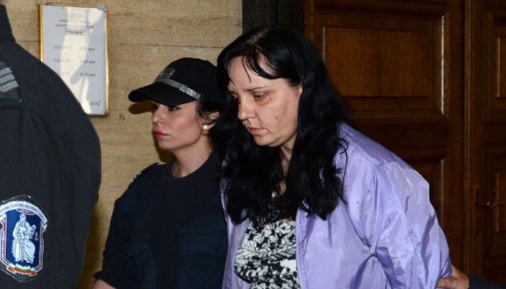 Акушерката се появи с нов адвокат Акушерката се появи с нов адвокат