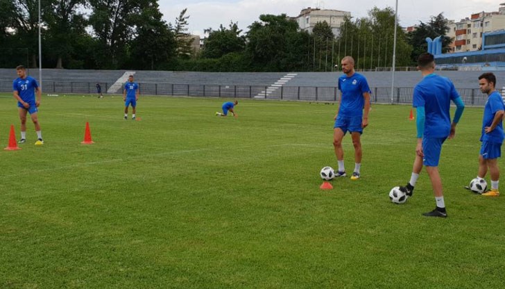 “Драконите” ще гостуват на “Спартак” (Плевен) утре “Драконите” ще гостуват на “Спартак” (Плевен) утре