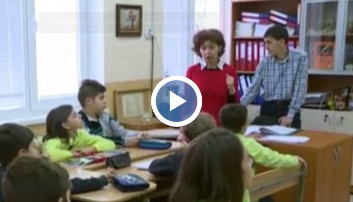 Учениците от прогимназиалния етап ще изучават основните принципи на демокрацията