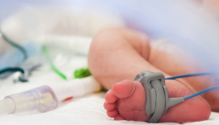 Момченцето е докарано в критично състояние