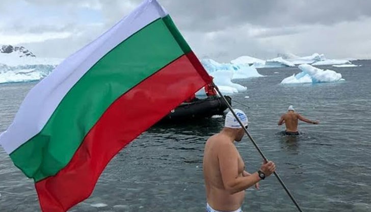 Температурата беше минус 0.7 градуса, а на въздуха минус 2.4, сподели плувецът