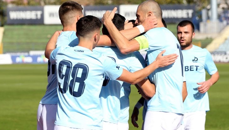 Драконите се наложиха с категоричното 3:0