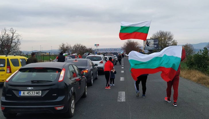 Неделният протест срещу цените на горивата преминава в социален Неделният протест срещу цените на горивата преминава в социален