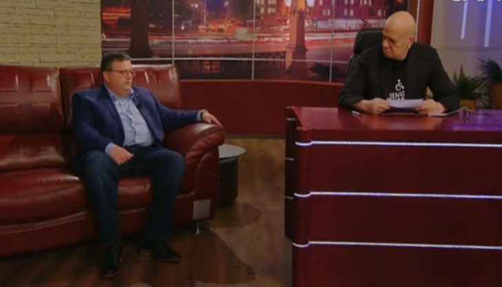 То едно е да си аслан в глумите и чалгата с гръб пак от когото трябва, друго е да знаеш какво да питаш, трето да искаш, четвърто да го направиш, а пето да останеш прави след като ти разклатят столчето