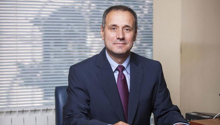 Той е част от екипа на ЧЕЗ Груп в България от ноември 2012 г. Той е част от екипа на ЧЕЗ Груп в България от ноември 2012 г.