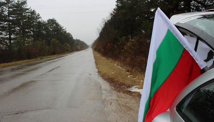 Гюнай Хюсмен се срещна с четирима жители на Кубрат от сдружение „Потомци на Дуло“,