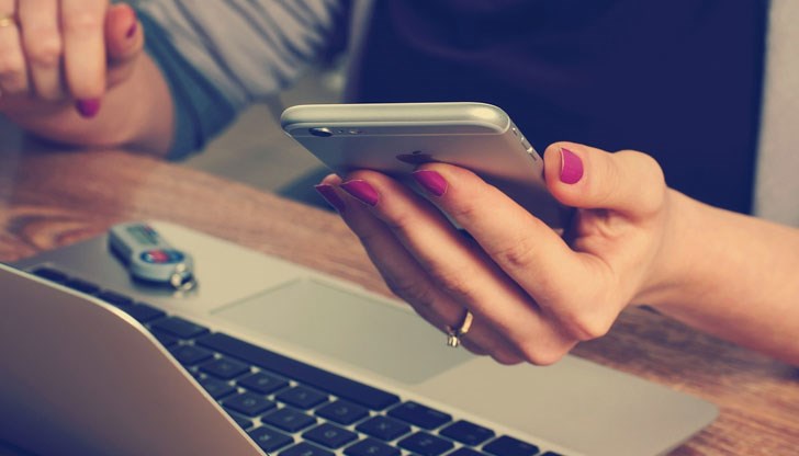 От „Виваком“ препоръчват абонатът да търка сателитната чиния От „Виваком“ препоръчват абонатът да търка сателитната чиния