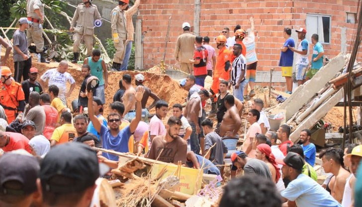 Други 11 души са ранени Други 11 души са ранени