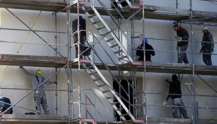 Това предвижда подписаният колективен трудов договор за отрасъл „Строителство"