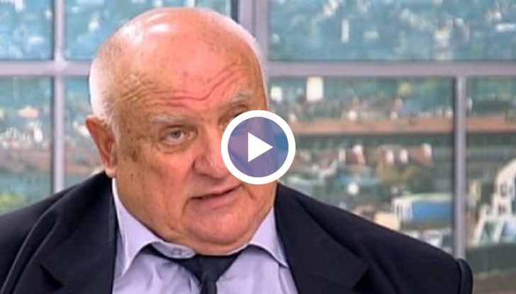 Когато наглецът започне да търпи присъдата, той гледа само да му е добре в килията