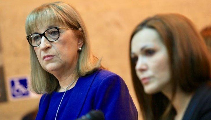 За едно тримесечие чиновниците си разпределят още 70% от работните заплати За едно тримесечие чиновниците си разпределят още 70% от работните заплати