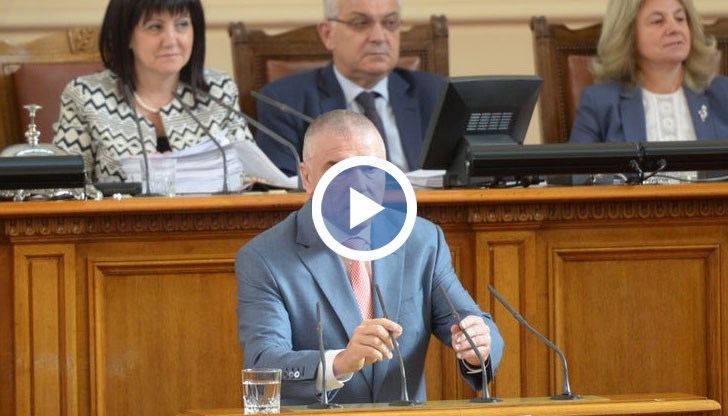 Цирковете, които правя са като протест срещу всичко, което ви сте правили през годините - да създавате монополи и да ги крепите, заяви депутатът