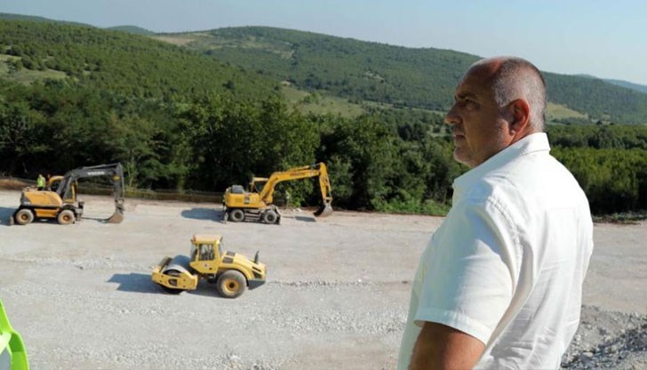 Километър магистрала в България - 10 милиона лева, в Германия - 1 милион лева