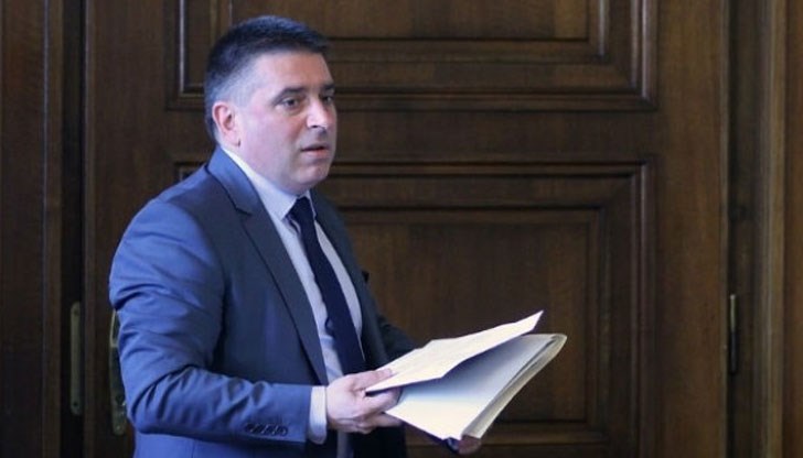 Данаил Кирилов внесе законопроект, който заобикаля тълкувателно решение на Върховния касационен съд