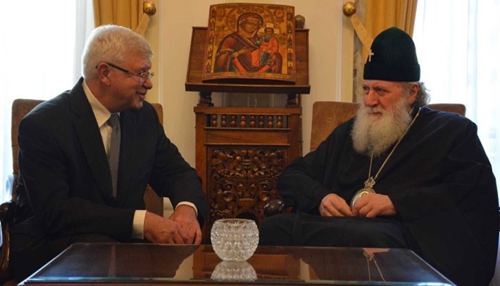 Светия Синод дава благословение за извършване на трансплантациите при изпълнение на 4 условия