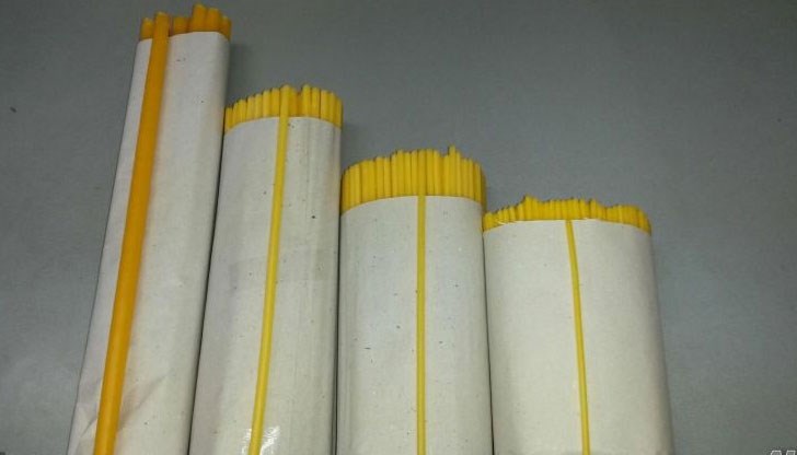 В църквата същите свещи се продават на 20 пъти по-висока цена