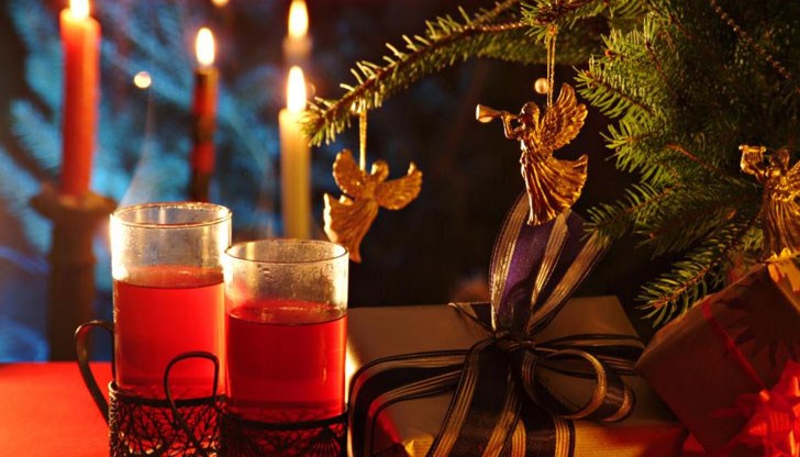 От гирлянди до брюкселско зеле, Коледа е една безкрайна поредица от откачени традиции