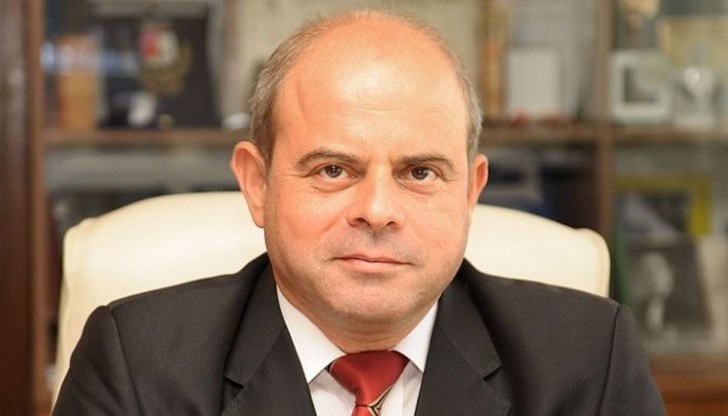 Кметът поздрави русенци по повод настъпващите празници Кметът поздрави русенци по повод настъпващите празници