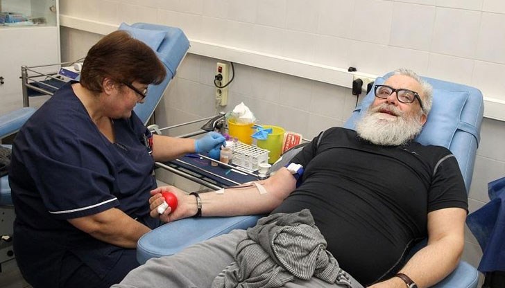 Популярните актьори се включиха в кръводарителска акция на ВМА