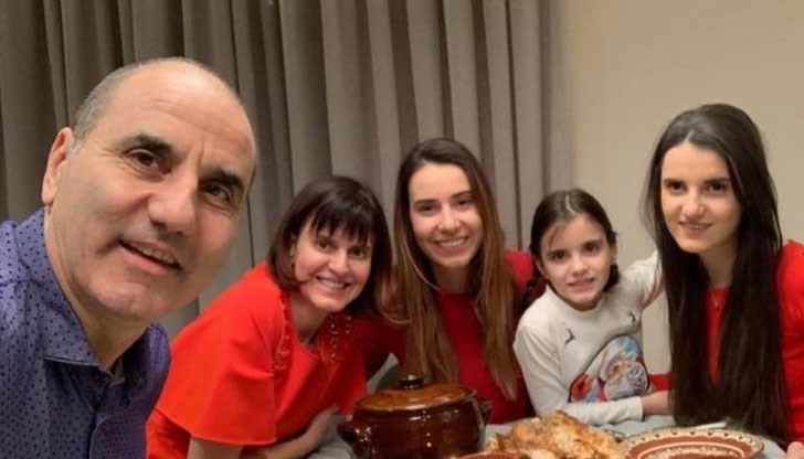 Какво разбираш ти от посланието на Спасителя, нещастно, примитивно и крадливо човекоподобие Какво разбираш ти от посланието на Спасителя, нещастно, примитивно и крадливо човекоподобие