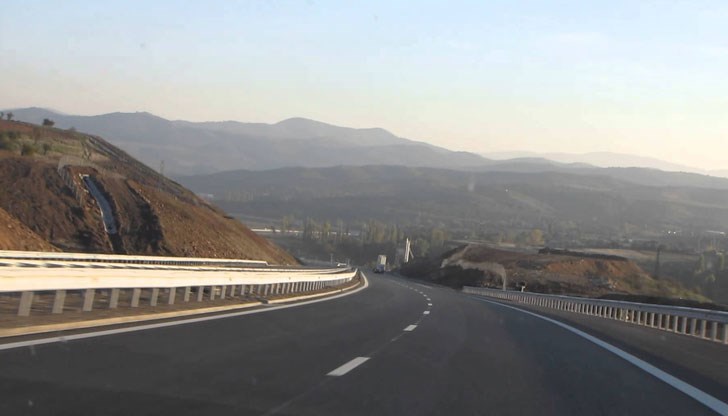 Нейното изграждане е връстник на влизането на България в съюза, а, по всичко изглежда, ще продължи поне до средата на следващото десетилетие