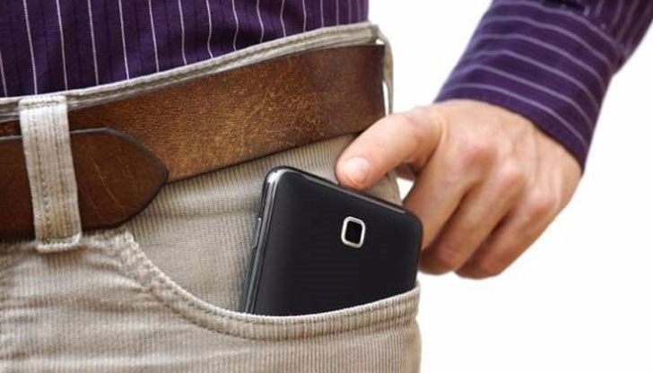 мобилните телефони излъчват вредни вълни, които облъчват органите ни