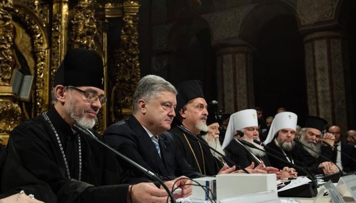 Този свещен ден ще влезе в историята като денят на нашата окончателна независимост от Русия, заяви президентът