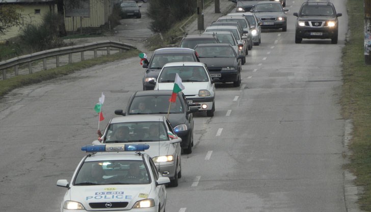 На пътя ще излязат мотористи, инструктори с учебните коли, превозвачи, автобусни компании и сдружението на шофьорите На пътя ще излязат мотористи, инструктори с учебните коли, превозвачи, автобусни компании и сдружението на шофьорите