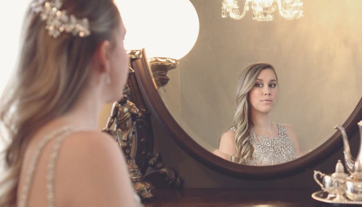 Да видиш себе си насън в огледало през 8-ми лунен ден е знак за щастливи промени