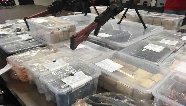 Рекорден брой оръжия и боеприпаси са открити в гараж в столичния квартал „Редута”
