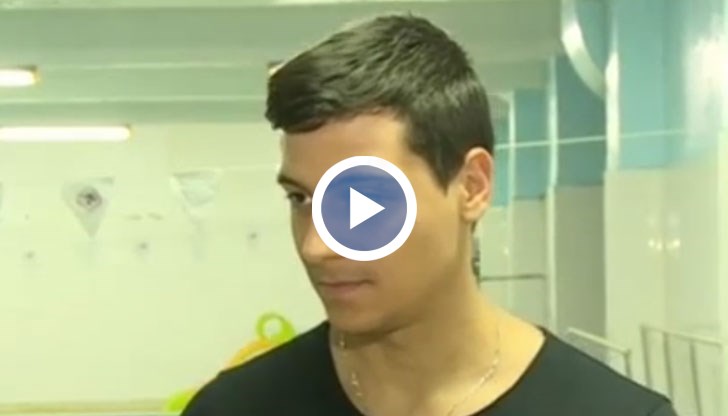 Теодор Цветков се готви да плува 50 километра само с ръце