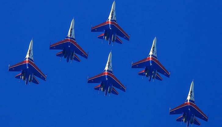 Напрежението между Москва и Киев нарасна след като Русия задържа три украински кораба Напрежението между Москва и Киев нарасна след като Русия задържа три украински кораба