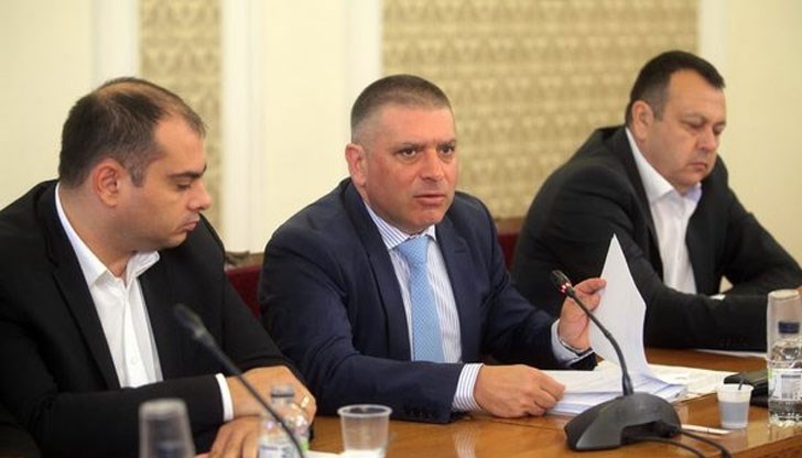 Полицейски конвой и глоба до 5 хиляди лева, ако не се явиш в КПКОНПИ