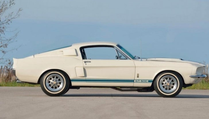 Този 50-годишен автомобил все още удивлява със характеристиките си