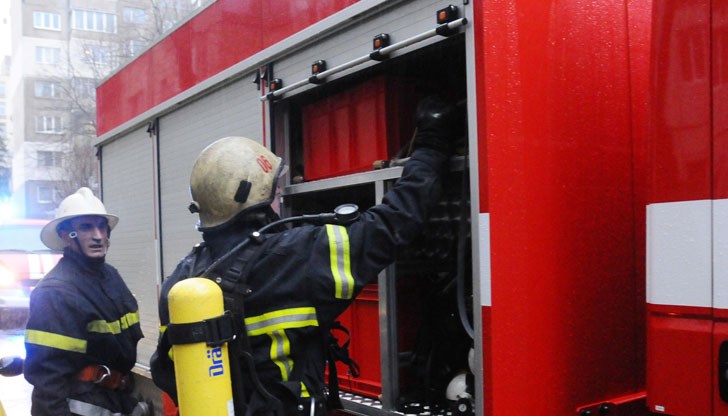 Пламъците обхванали кабината на товарното возило Пламъците обхванали кабината на товарното возило