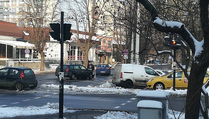 Движението в района е затруднено Движението в района е затруднено