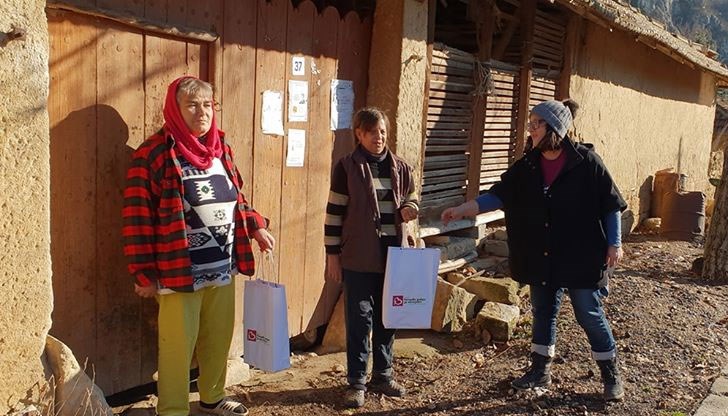 Многодетното русенско семейство също бе зарадвано от фондация „Направи добро за непознат“