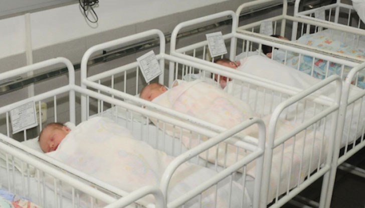 Тревожно ниската раждаемост оправдават със сривове в системата и лечебните заведения