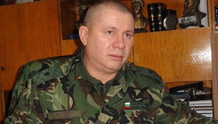 Народе, не усещаш ли, че си предаден от своите и обречен на мизерно съществуване?! Народе, не усещаш ли, че си предаден от своите и обречен на мизерно съществуване?!