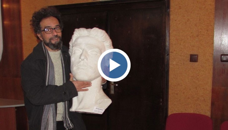 Русенският скулптор има честа да извае паметника на Апостола