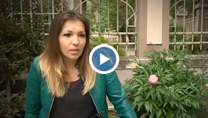 Животът на учителката се преобърна в края на февруари, но не се пречупва