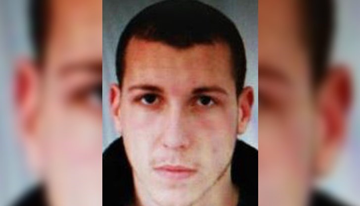 23-годишният мъж блъсна полицай в София и избяга