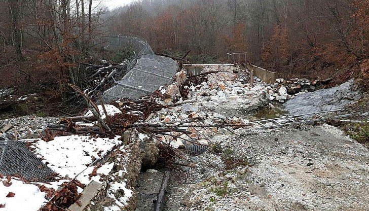 Съоръжението е напълно унищожено и не изпълнява възпиращи функции Съоръжението е напълно унищожено и не изпълнява възпиращи функции