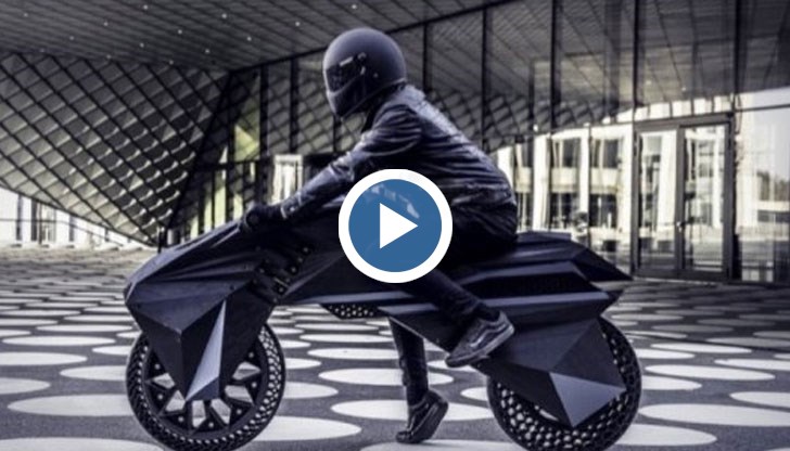 Nera има гъвкаво окачване вместо традиционното познато от мотоциклетите