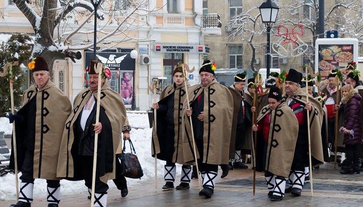 Честито на всички именици!